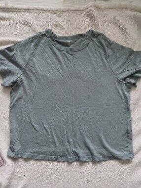 Old Navy Women's Sage Green Crewneck Tee